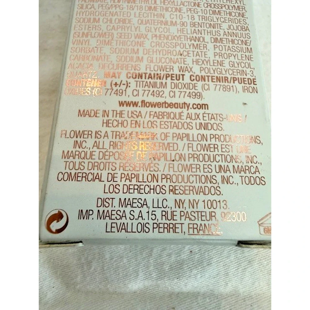 Flower Light Illusion Full Coverage Concealer M5-D1 Medium Deep